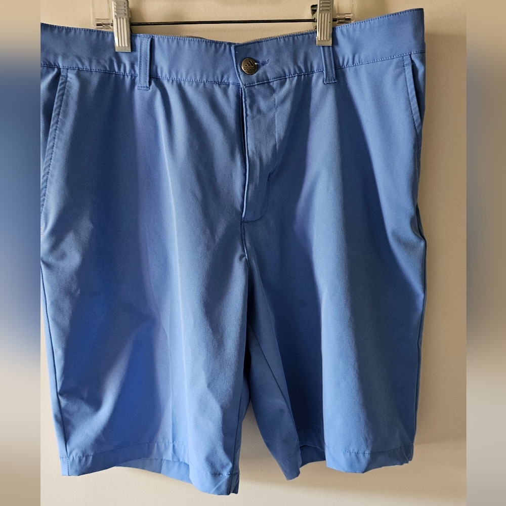 Adidas Golf Shorts (32)